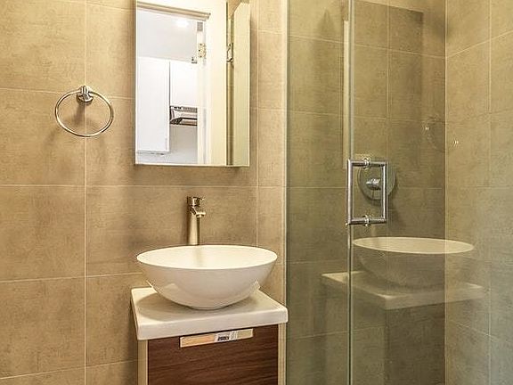 4th image of 341 E 9th St #15A