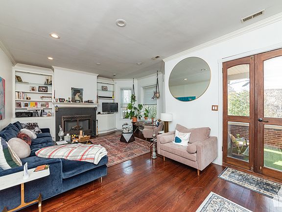 3rd image of 4531 N Magnolia Ave #3S