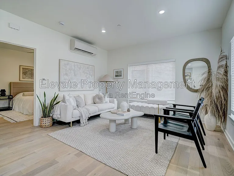 1616 NW 17th St #16 — Photo 6