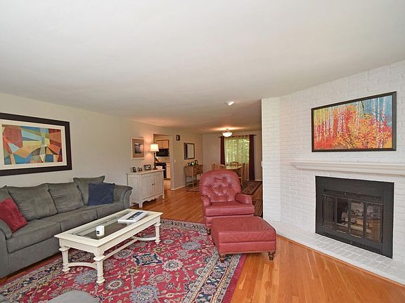 4th image of 3283 Ashwood Dr