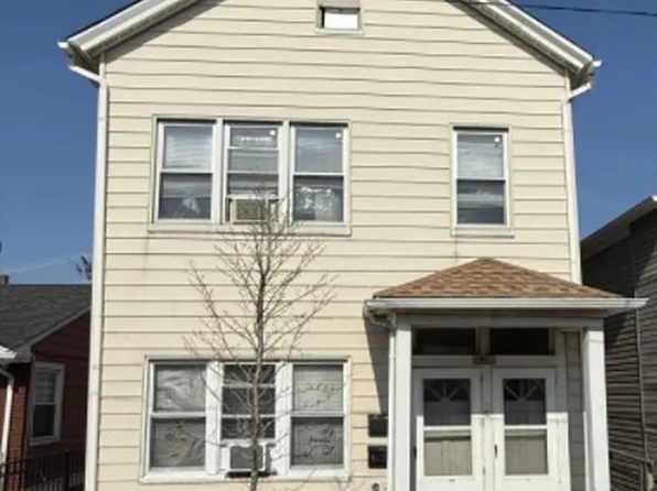 2919 S Quinn St, Chicago, IL 60608