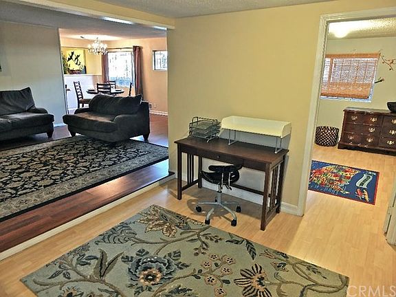 5th image of 2549 Pine Ave