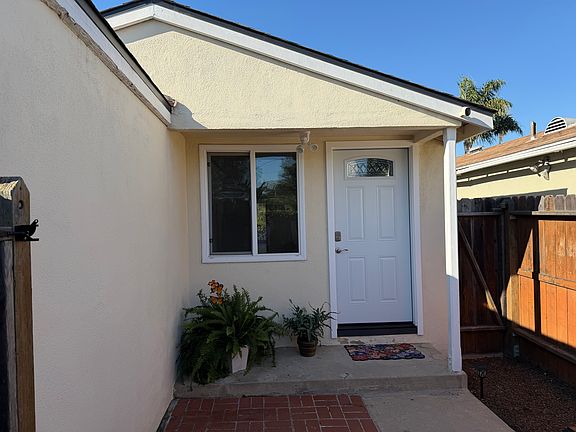 2nd image of 2803 N Valley Dr