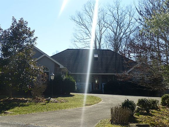 3rd image of 14 Creek Cir