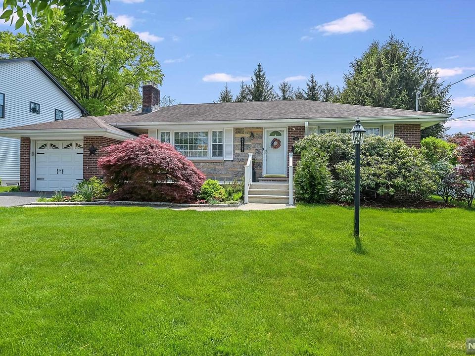 1st image of 651 Lake Ave