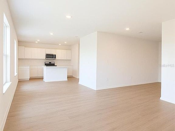 5th image of 12923 Red Deer Pl