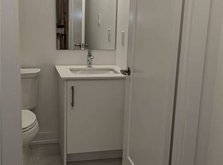 10 Palace St #C6, Kitchener, ON N2E 0J3