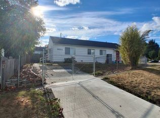 1038 Woodlawn Ave #B, Everett, WA 98203