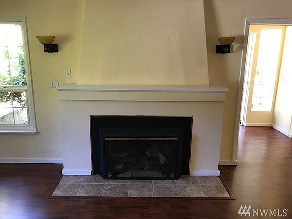 4th image of 19314 Locust Way