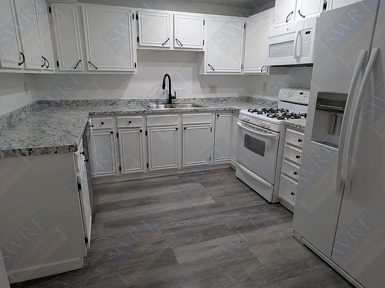 3107 Scott Dr — Photo 4