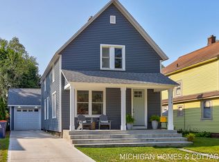 278 W 10th St, Holland, MI 49423