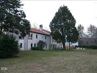 2nd image of 446 Hollow Tree Ridge Rd #6