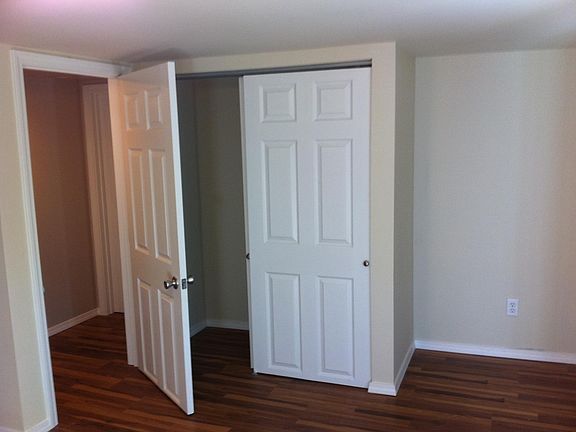 5th image of 1127 N Middle St APT B