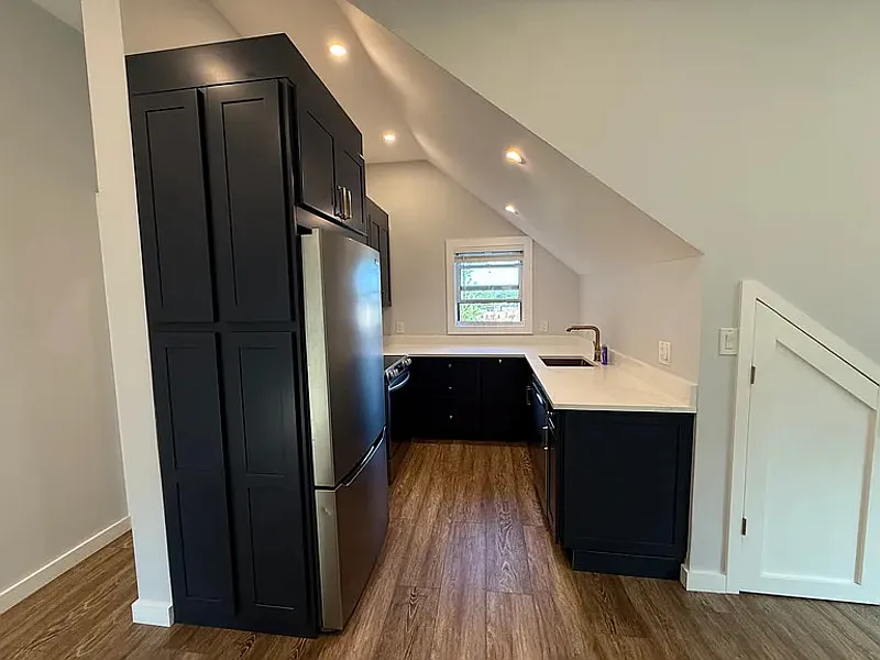 2 bed, 1.0 bath, 650 sqft, $2,014 — Photo 3