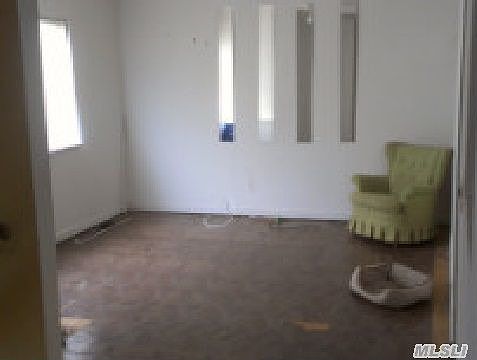 4th image of 848 Americus Ave