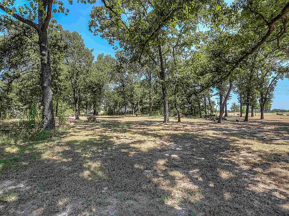 5th image of 678 Farm Road 2297