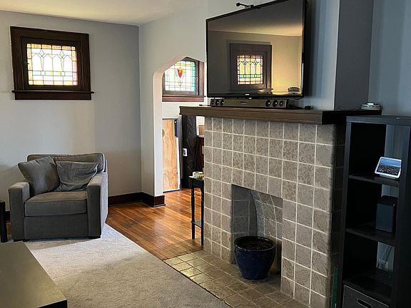 Living Room - Fireplace