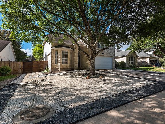 2nd image of 1209 Tetbury Ln