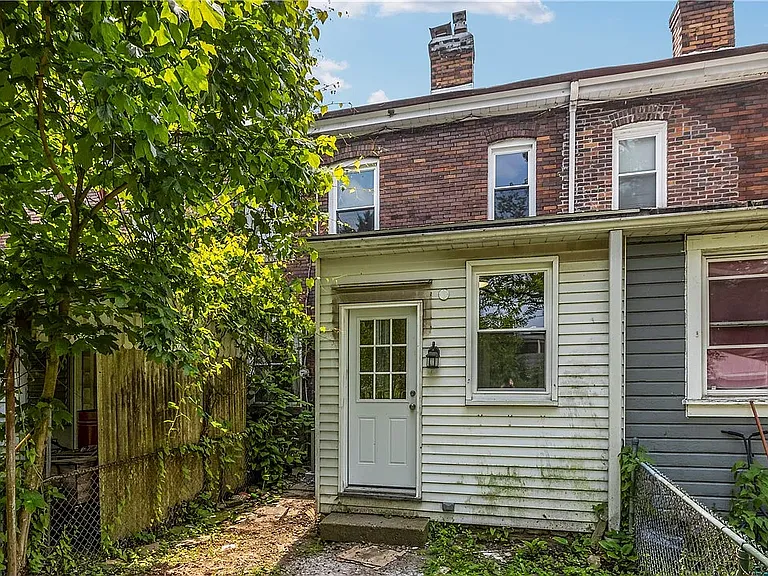 1238 Church Ave — Photo 11