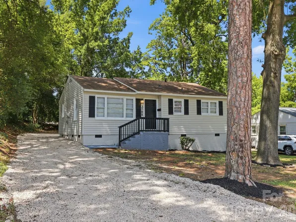 3708 Carlyle Dr, Charlotte, NC 28208