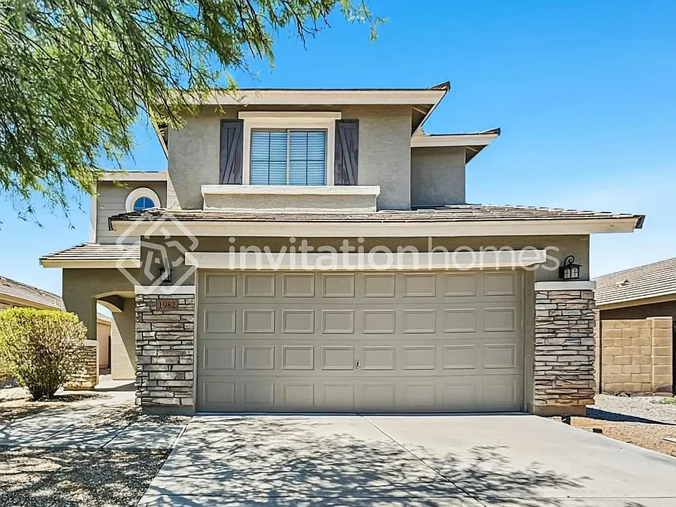 1982 W Appaloosa Way