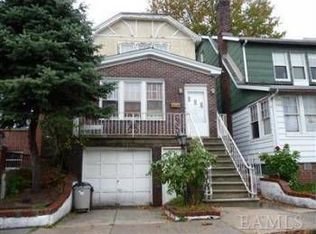 1655 Yates Ave, Bronx, NY 10461