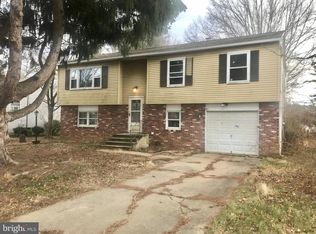 614 Mercer St, Hamilton, NJ 08690