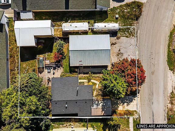 2nd image of 51 Larch St