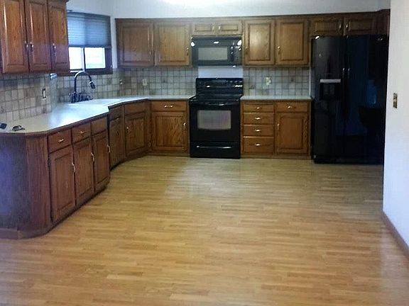 2nd image of 15112 Jackson St
