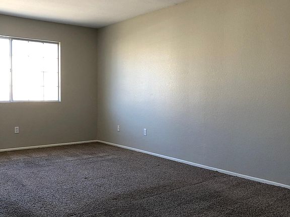 4th image of 13627 Glengarry Dr