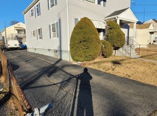 35 Ohio Ave, Bridgeport, CT 06610