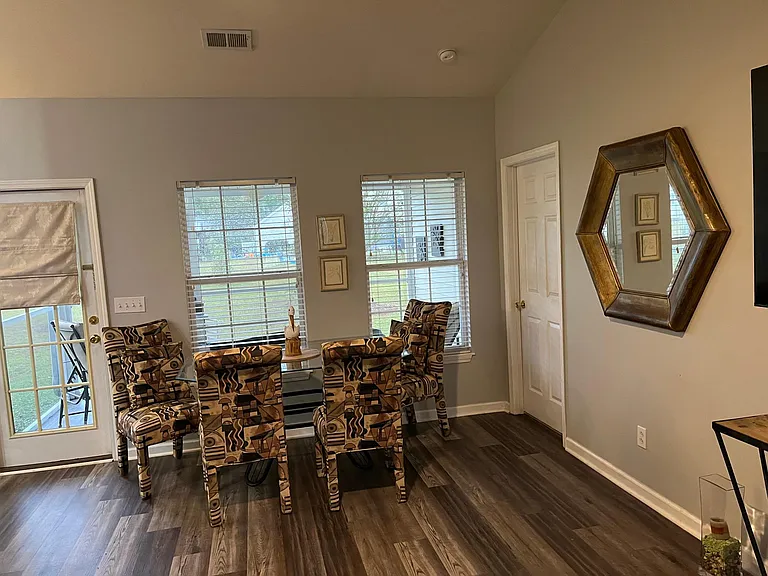 4504 Planters Row Way — Photo 5