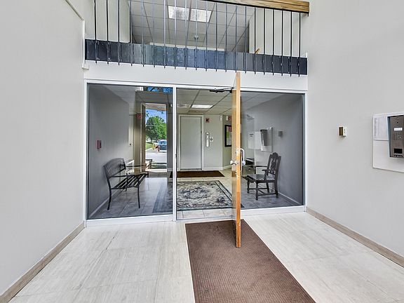 3rd image of 1060 Mill St #102