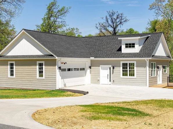 1378 Melrose Rd, Harrisonburg, VA 22802