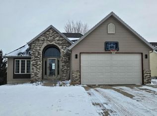 2722 Kenosha Ln NW, Rochester, MN 55901