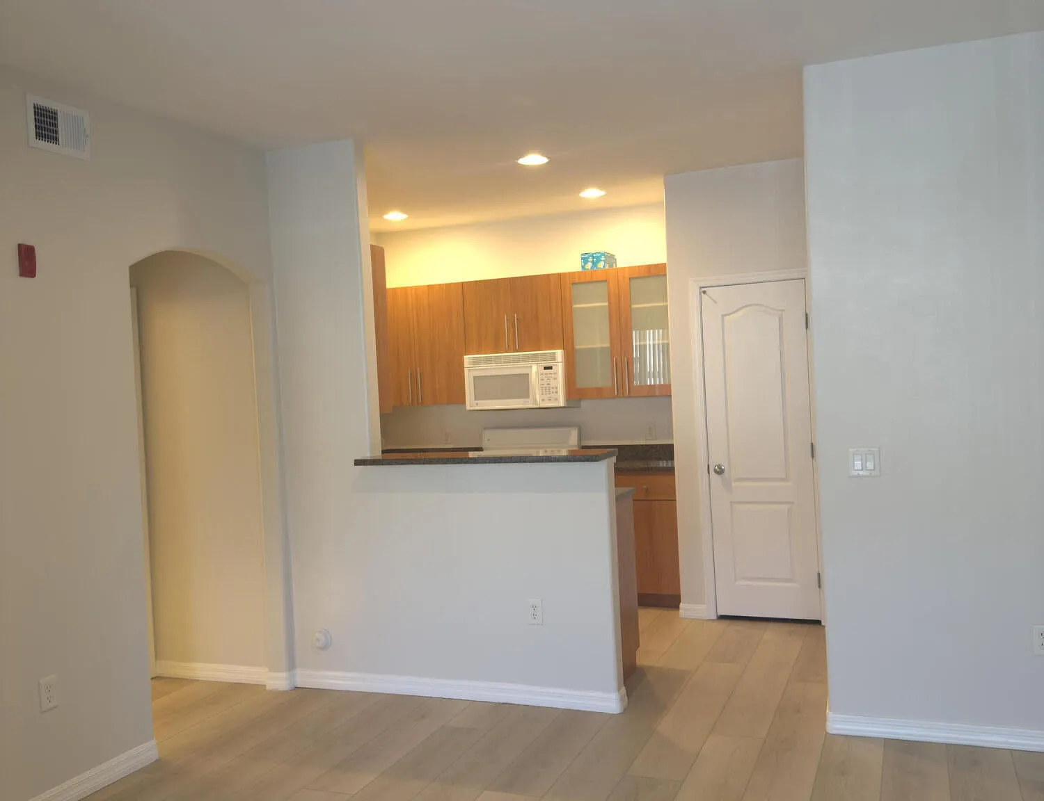 1 bed, 752 sqft, $1,700 — Photo 1