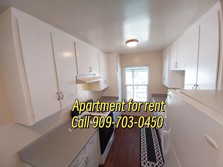 2993 N Garey Ave — Photo 29