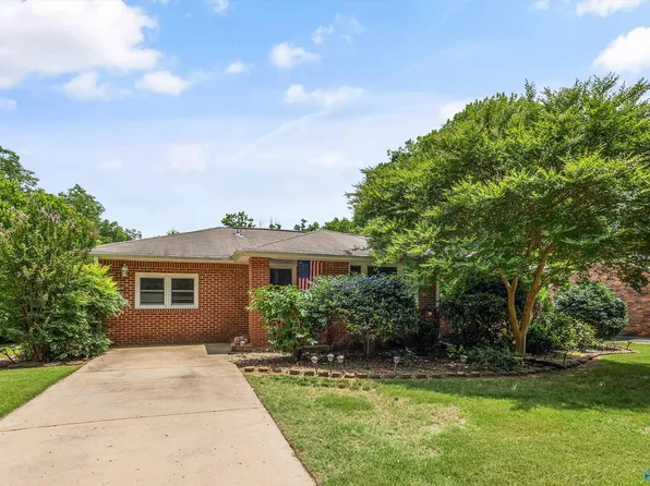 7302 Chadwell Rd SW, Huntsville, AL 35802