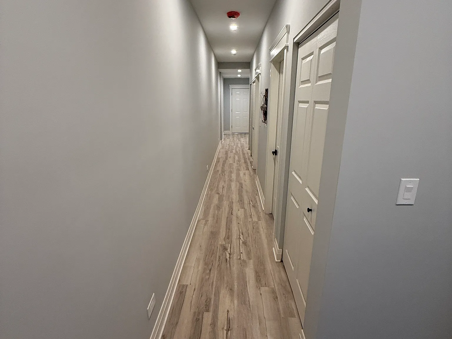 5 bed, 1300 sqft, $2,500 — Photo 4
