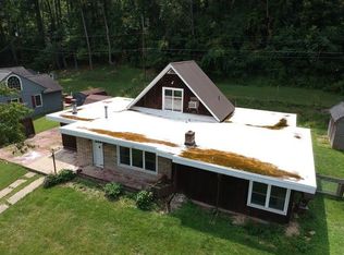 19 Pine Grove Dr, Nelsonville, OH 45764