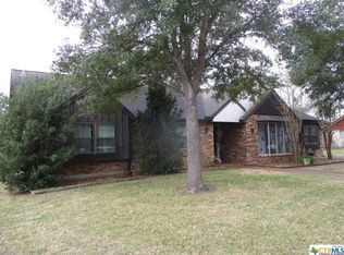 448 Ponton St, Gonzales, TX 78629