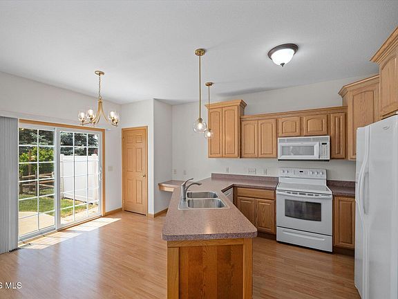 5th image of 1163 Meadowlark Ln
