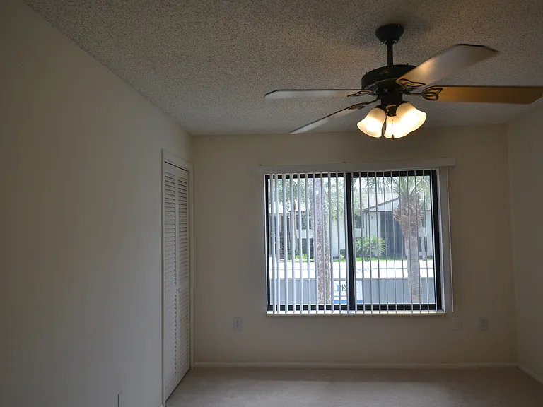 329 Moorings Cove Dr — Photo 16