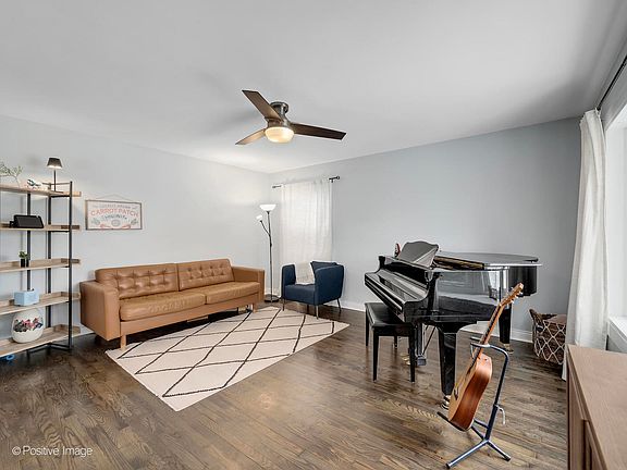 5th image of 4912 N Mulligan Ave