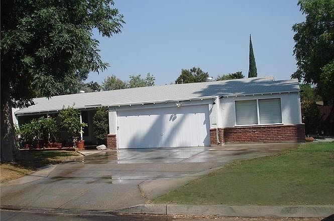 1st image of 15847 Leadwell St