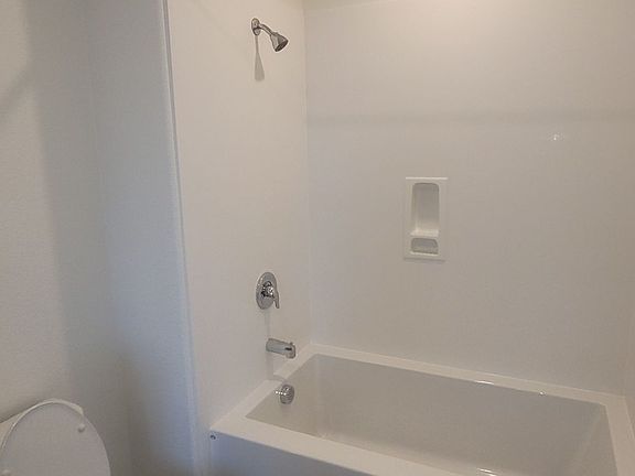 5th image of 350 Llano De Los Robles Ave #5