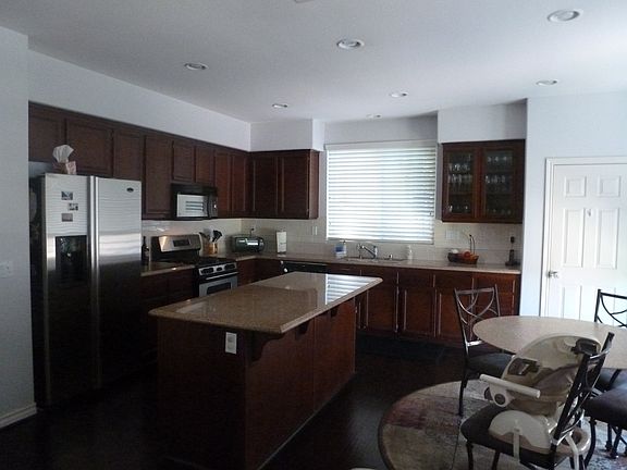 2nd image of 5130 Seaglen Way