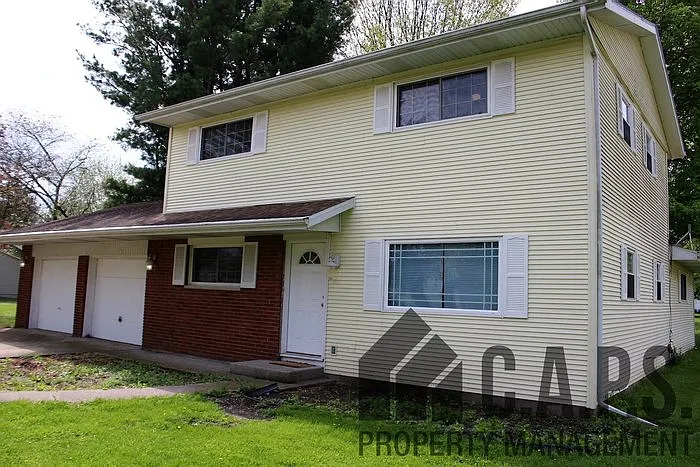 313 E Holley Dr photo 1
