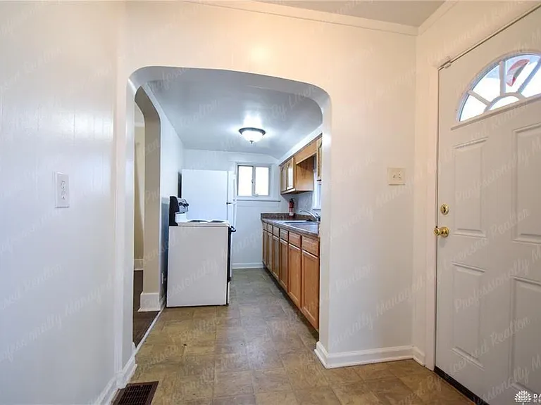 2926 Robin Rd — Photo 13