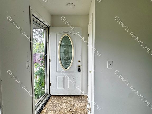 2nd image of 808 Chatham Dr